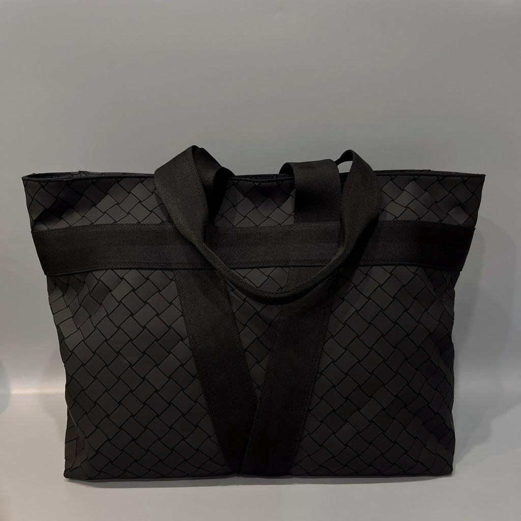 哈極品】美品《Bottega Veneta BV 黑色編織購物包/媽媽包/肩背包