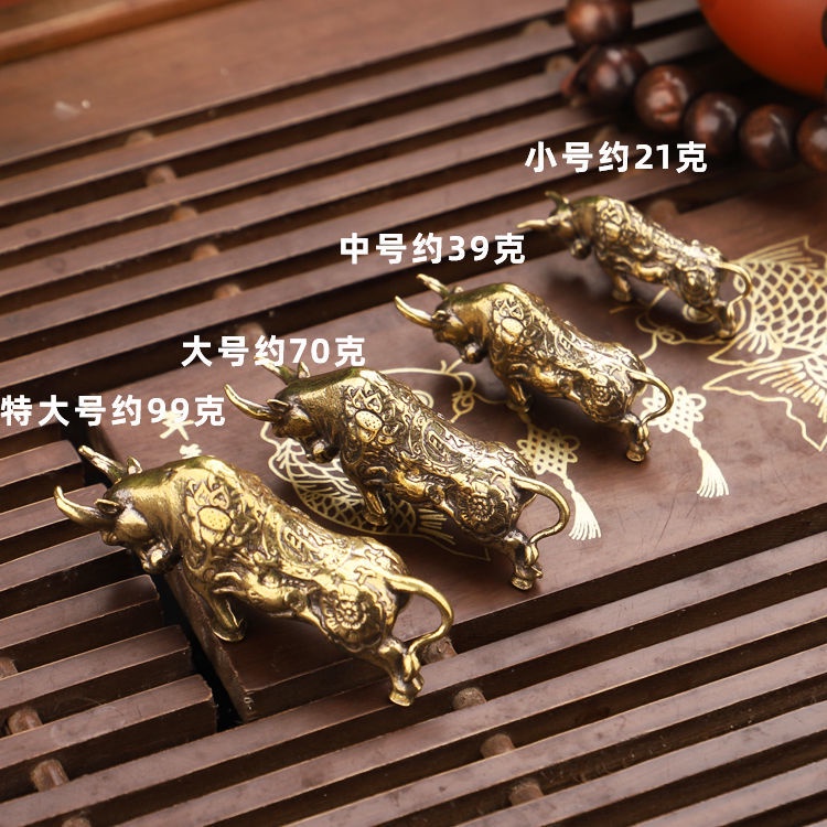 古銅製牛置物，工芸品，金工細作，長27cm，重4200克 古銅製牛置物，工芸品，金工細作，長27cm，重4200克