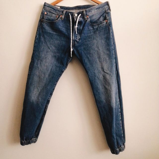 Levis best sale 501 jogger