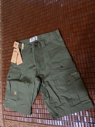 Fjallraven 瑞典北極狐Barents Pro Shorts 男休閒短褲F82467-625