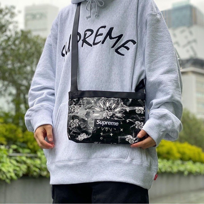 SUPREME 21SS BANDANA TARP SIDE BAG 變形蟲小包側背包| 蝦皮購物