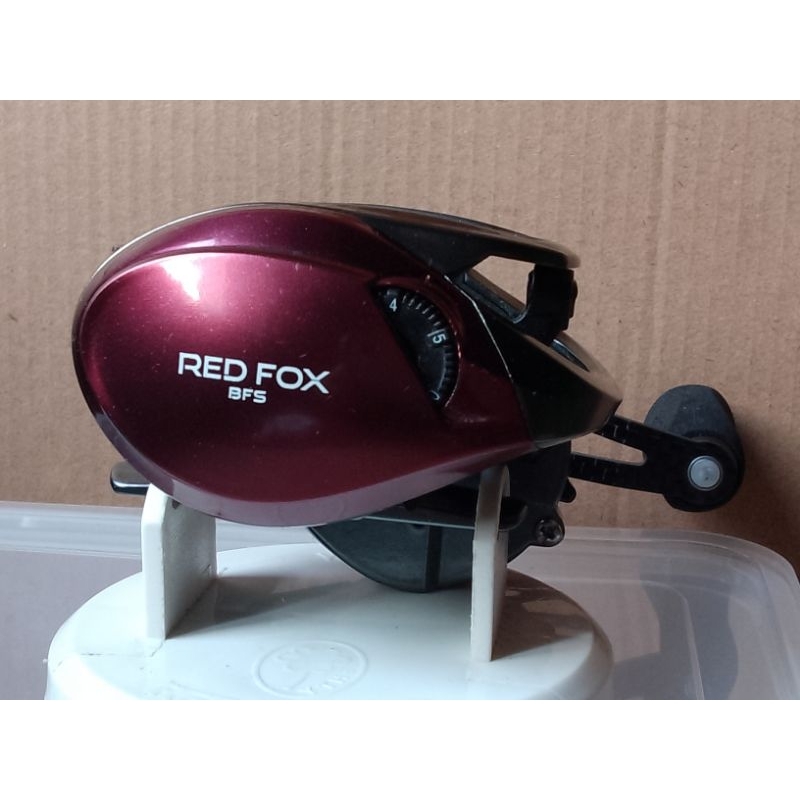 二手 BC 捲軸 Seaknight RED FOX BFS 比例 8 淺線軸 | 蝦皮購物
