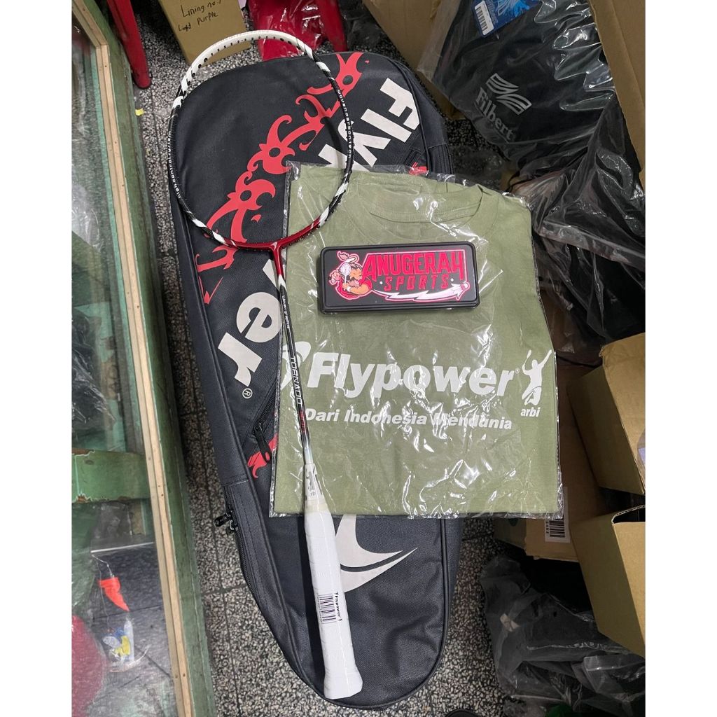 Flypower TORNADO 900 羽毛球拍 | 蝦皮購物