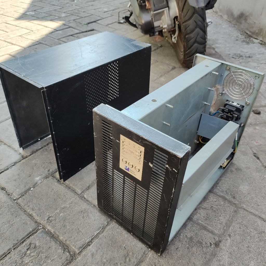 鐵板 KESING BOX UPS BOX 矢量箱 UPS 黃玉使用 UPS 1KVA | 蝦皮購物