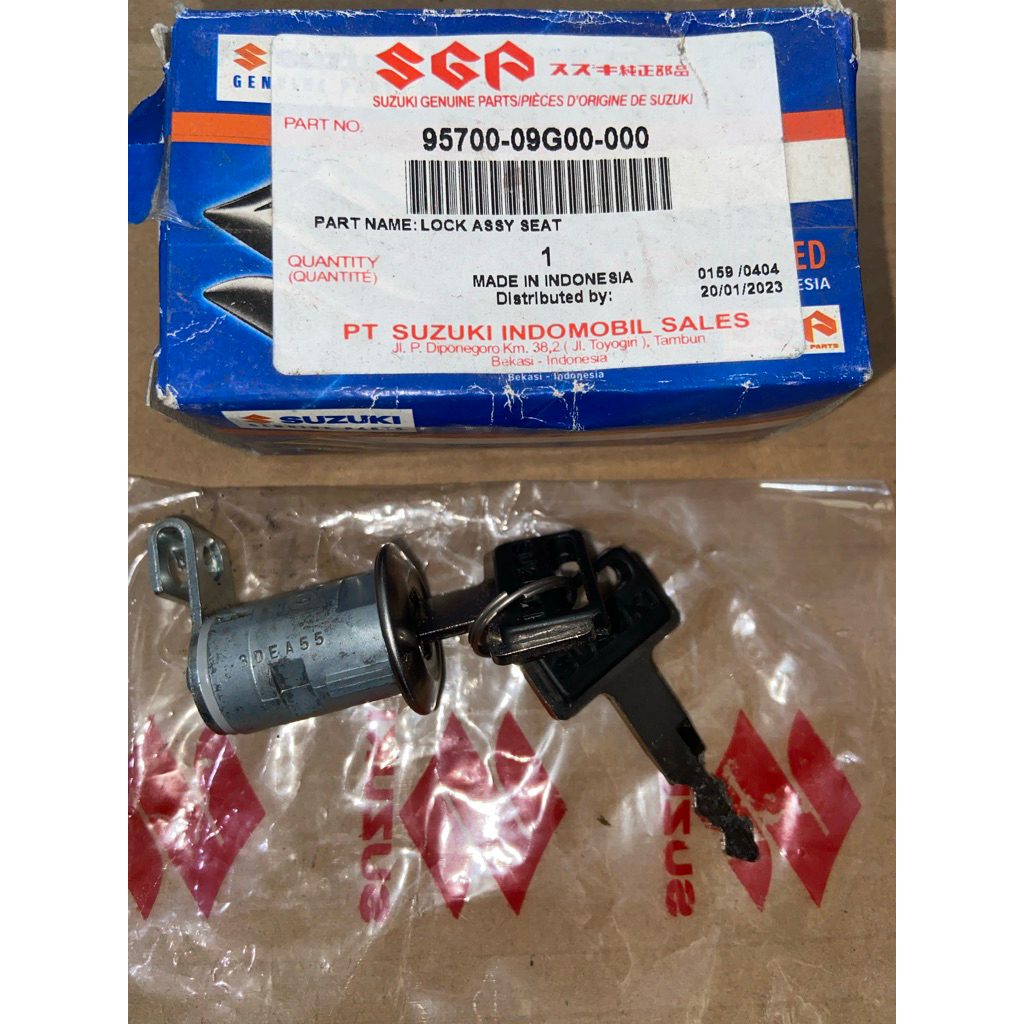 SUZUKI 老鈴木 Satria 2 Stroke Shark Smash 後座鎖原裝 SGP 95700-09G00 | 蝦皮購物