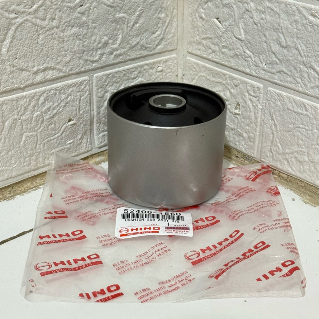 坐墊子總成 BOSS 機艙襯套機艙正品 52406-1560 HINO 500 FM260TI FM320TI FM26 | 蝦皮購物