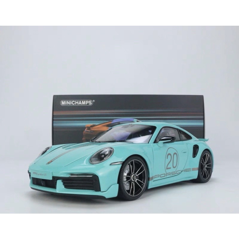Minichamps 1:18 Porsche 911 (992) GT3 RS 2024 vert / argent foncé