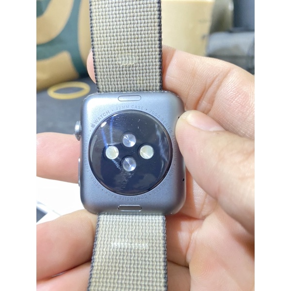 用不到 apple-watch-series-3系列 42mm GPS 防水 太空灰色鋁金屬錶殼搭配黑色運動型錶帶