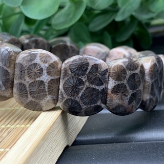 本珊瑚玉　翡翠吊飾　木箱付　42g 東Y7-0612⭐︎2Fタニト