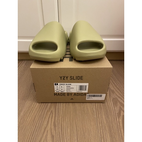 YEEZY hotsell Slide US 9