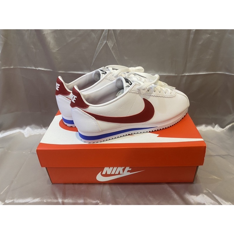 NIKE 807471103