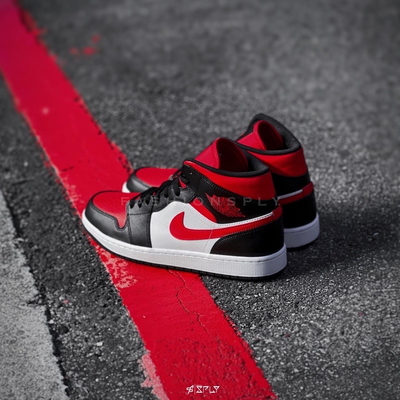 Fashion SPLY】Air Jordan 1 Mid White Balck Red 黑紅554724-079