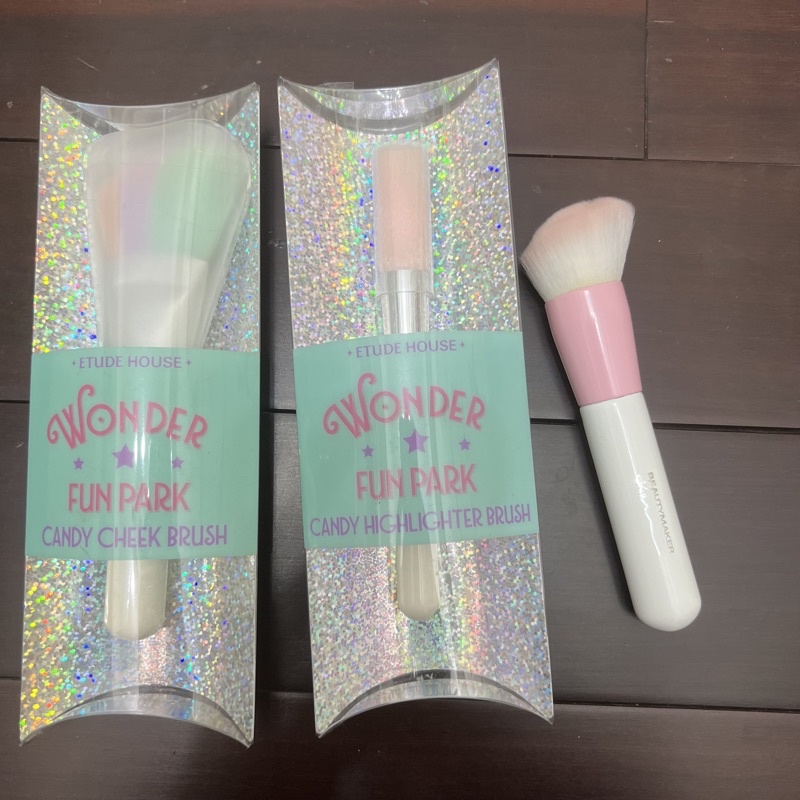 etude house BEAUTYMAKER刷具 粉底刷 曬紅刷 修容刷 | 蝦皮購物