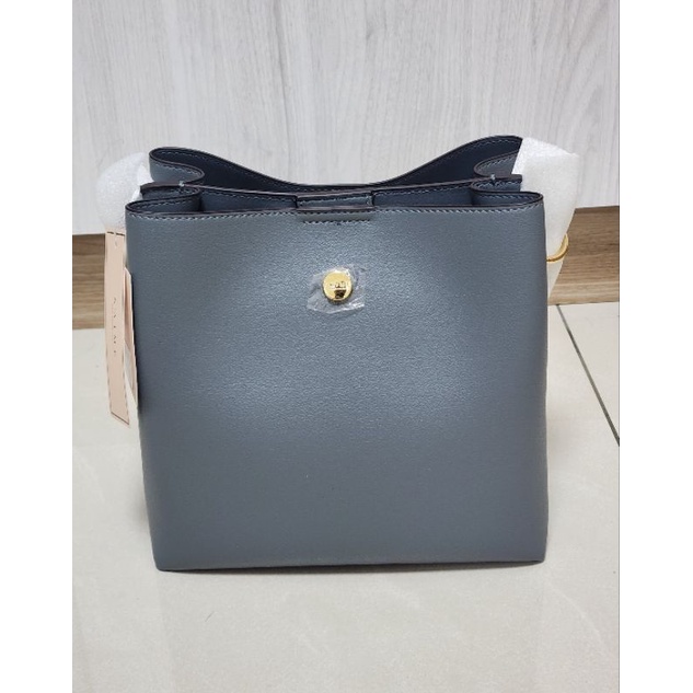 ★S'AIME☆雙背帶2用蝴蝶水桶包(小) トートバック/送料込 ☆S'AIME☆雙背帶2用蝴蝶水桶包(小) トートバック/送料込 (S
