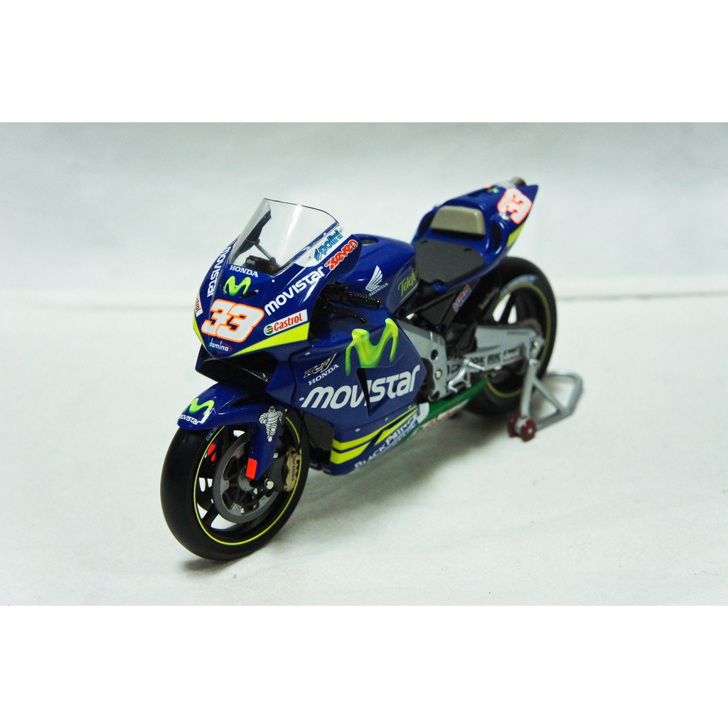 Honda Rc211v A. Barros MotoGP 2005 Minichamps