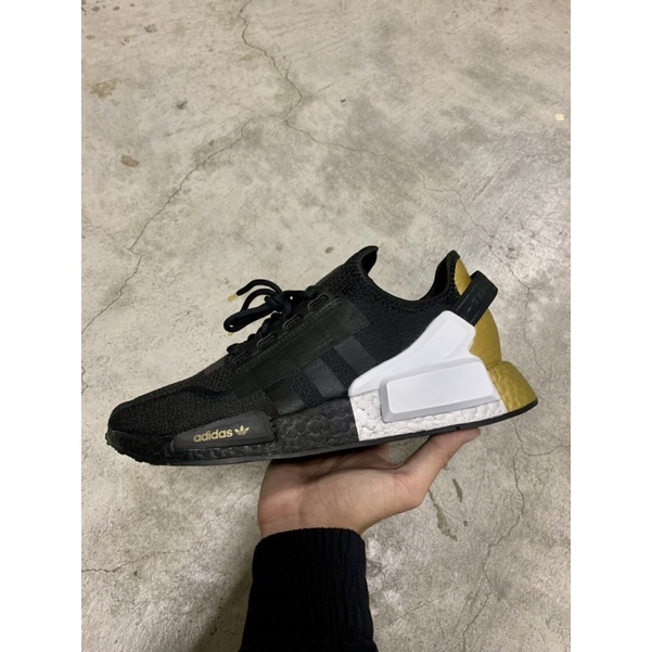 Adidas nmd hotsell 40 off blue