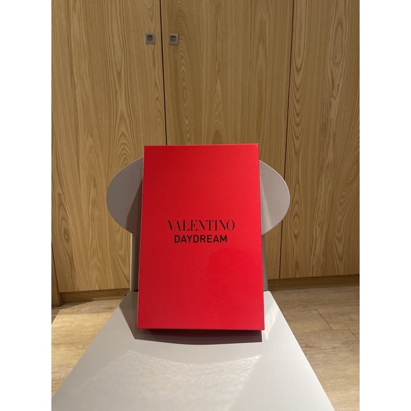 Valentino bag online box