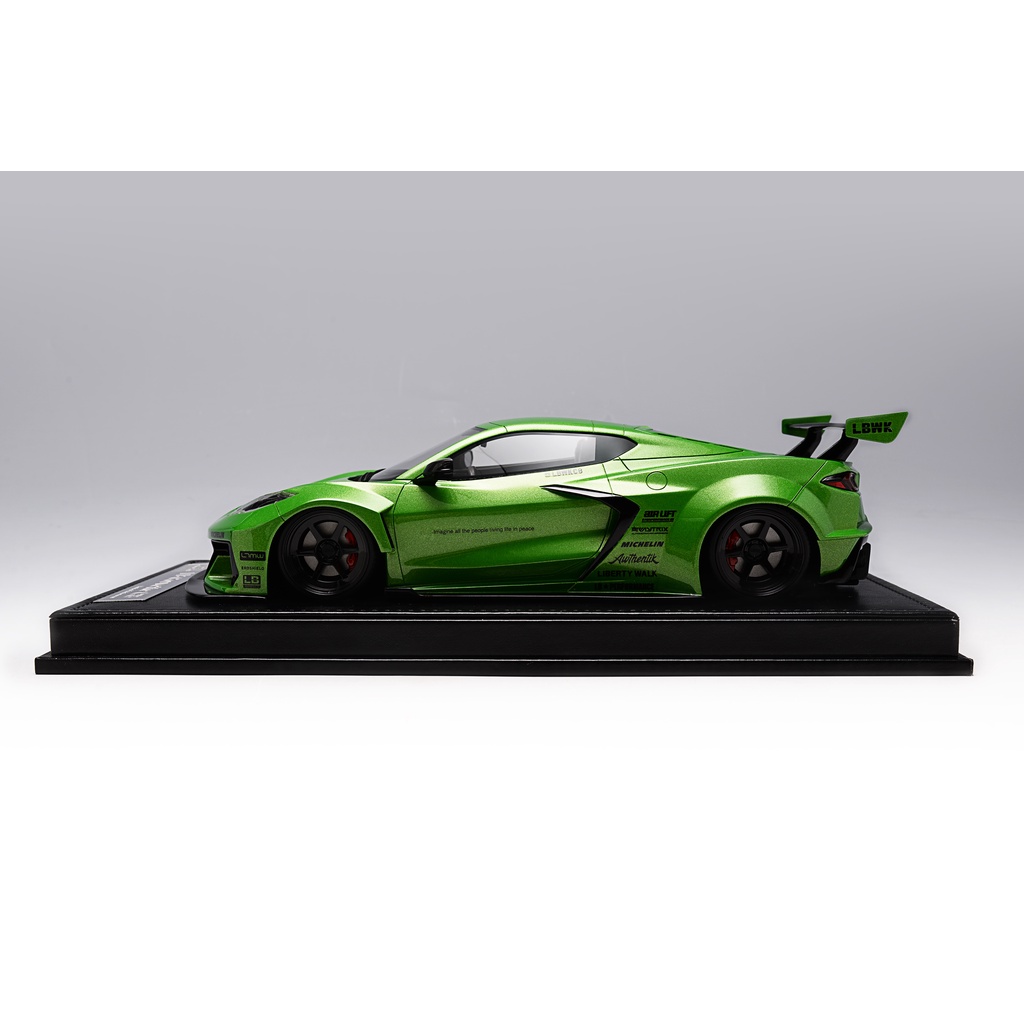 Miniature Chevrolet Corvette LB Works – Ivy Merit 1/18, Collection