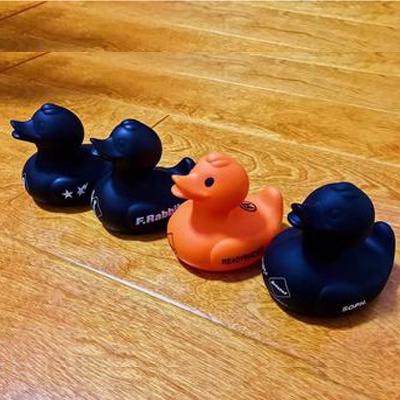 その他 F.C.R.B. x WTAPS RUBBER DUCK 全新限量免運FCRB RUBBER DUCK X WTAPS BAPE READYMADE FR2聯名黑鴨子