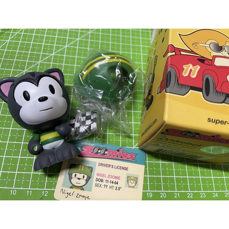 現貨 早期 Kidrobot Zoomies 賽車公仔 單售 蝦皮購物
