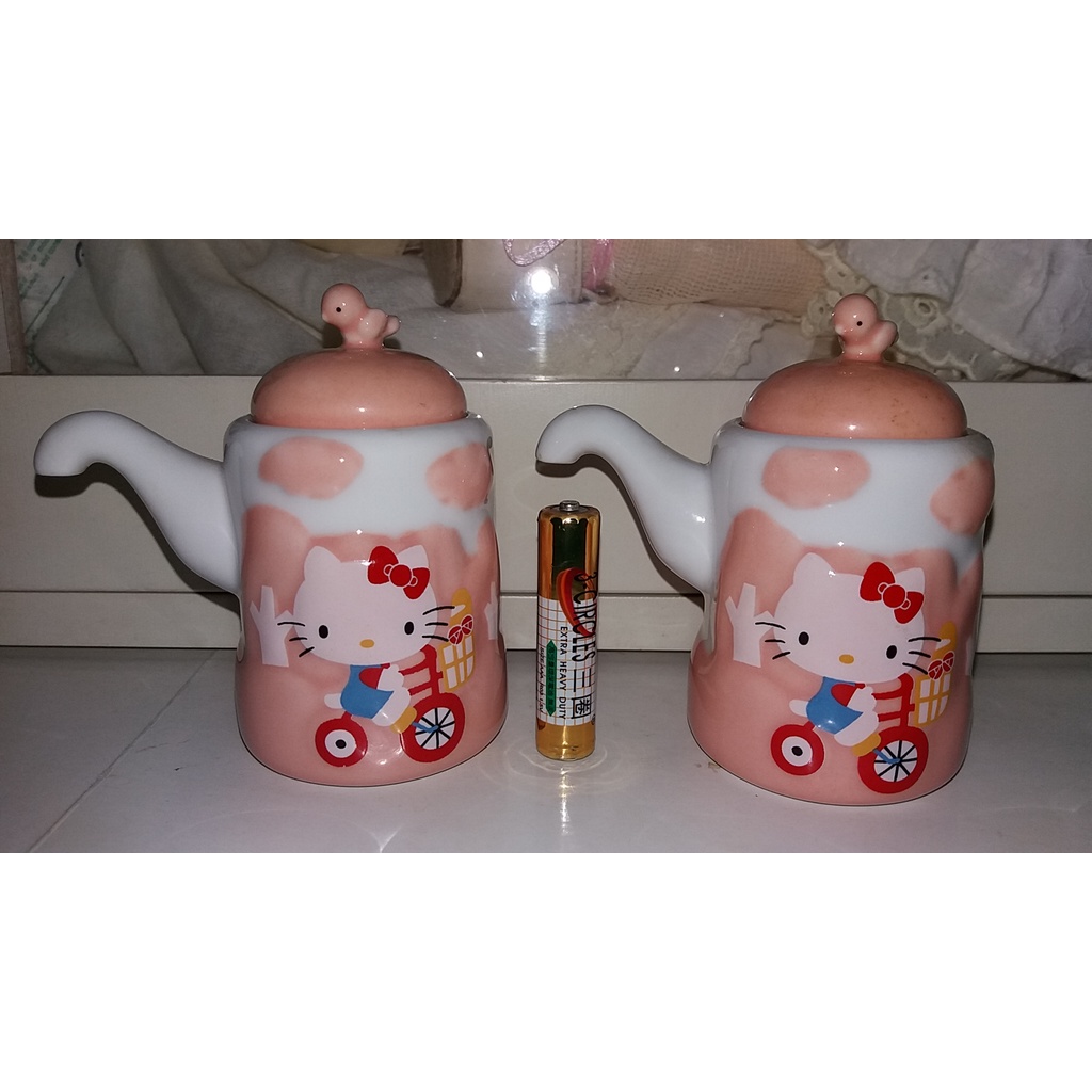 早期2004年HELLO KITTY 陶器製小壺/ 擺飾2個一起賣| 蝦皮購物