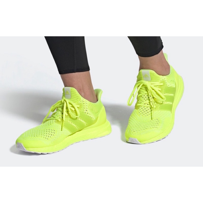 28.5 ULTRA BOOST 1.0 DNA SHOES FX7977