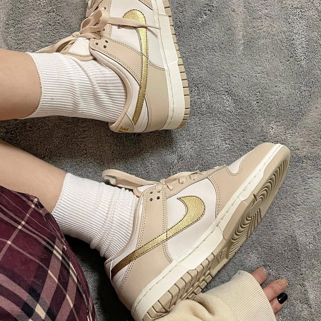 (現貨秒發) NIKE DUNK LOW GOLD SWOOSH 奶茶金箔金勾女鞋