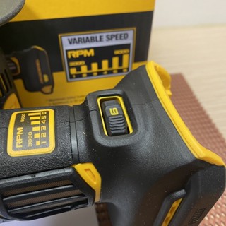 🌀含稅🌀全新得偉DeWALT DCG409VS 20V 4吋可調速無刷砂輪機(405、409、415、416) | 蝦皮購物