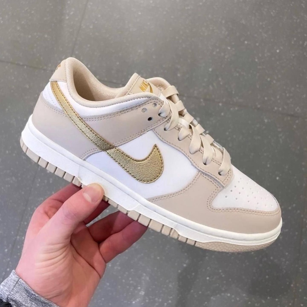 現貨秒發) NIKE DUNK LOW GOLD SWOOSH 奶茶金箔金勾女鞋男女尺寸DX5930