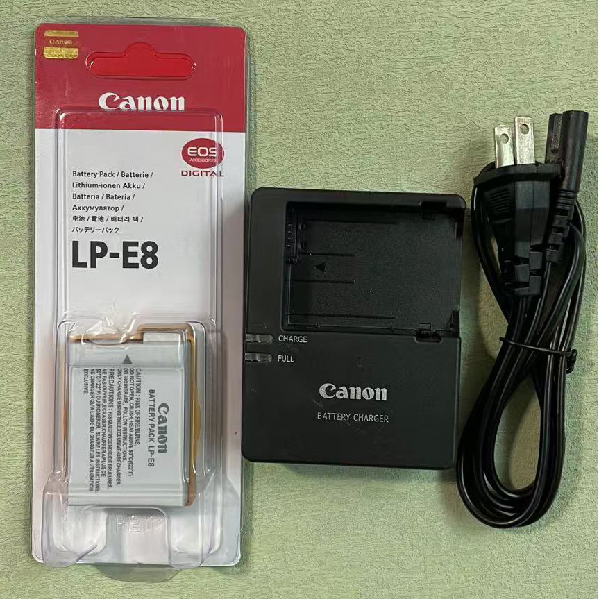 Batteria LP-E8 Compatibile Canon EOS 550D, 600D, 650D, 700D / Rebel T2i, T3i, T4i, T5i, Li-Ion Alta Capacità