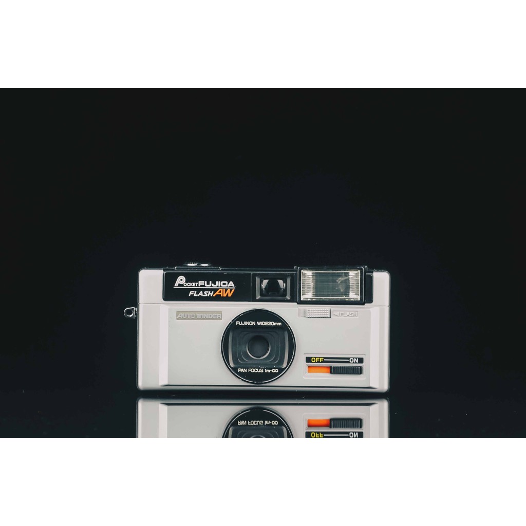 Appareil Photo Vintage Fujica Pocket Flash AW – Format 110 – Année 1981 – Argenté, Flash Intégré