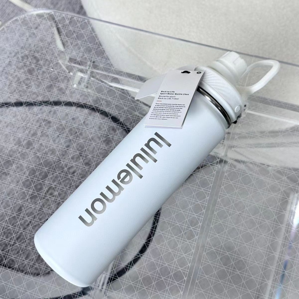 24oz lululemon 水壺真空不銹鋼保溫瓶便攜式瑜伽健身水杯戶外 24oz lululemon 水壺真空不銹鋼保溫瓶便攜式瑜伽健身水杯戶外