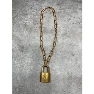 Louis Vuitton Lv edge necklace cadenas (MP2993)