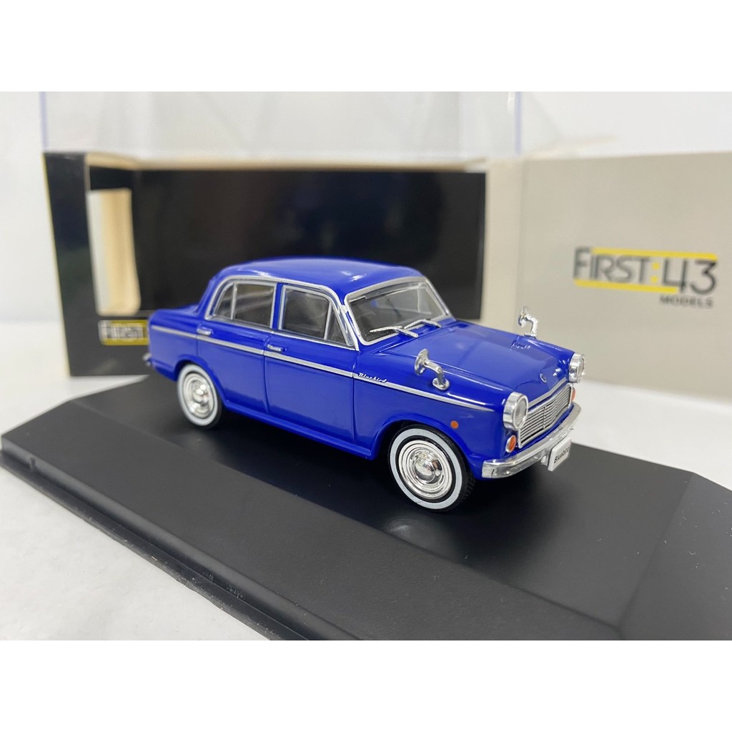 Miniature Norev Collection Japon 1/43 - Datsun Bluebird 1961, état Neuf Sous Boîtier Acrylique