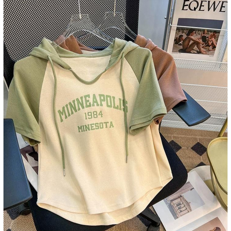 M-4XL 大尺碼t恤女短袖夏季新款胖mm女裝韓版V領拼接設計感顯瘦連帽上衣潮 | 蝦皮購物