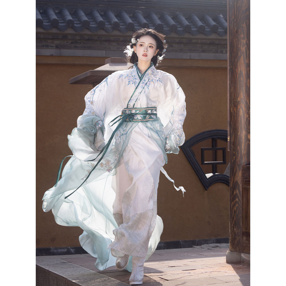 如夢見 原創漢服女【知花】戰國袍 拖尾直裾袍 重工刺繡漢服 改良版漢服 中國風女裝 漢元素套裝 復古 | 蝦皮購物