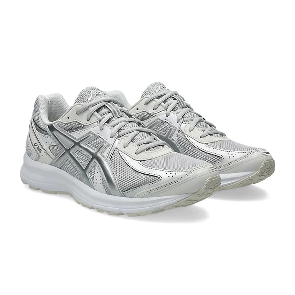 【2026神鞋推薦】百搭Y2K復古灰銀,千元平價天花板:ASICS JOG 100S (1203A684-021) 深度評測