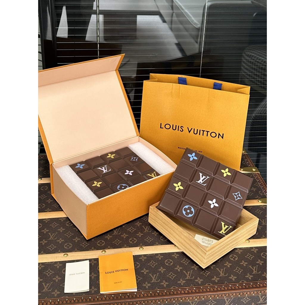 L*V 2024新款Chocolate Bar收納盒 巧克力造型收納盒 法式彩繪桌上收納箱 全套包裝 | 蝦皮購物