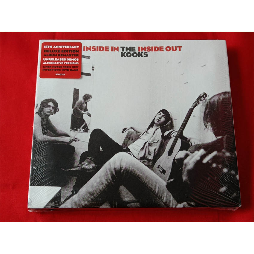 The Kooks Inside In Out 2CD(全新)漫畫 | 蝦皮購物