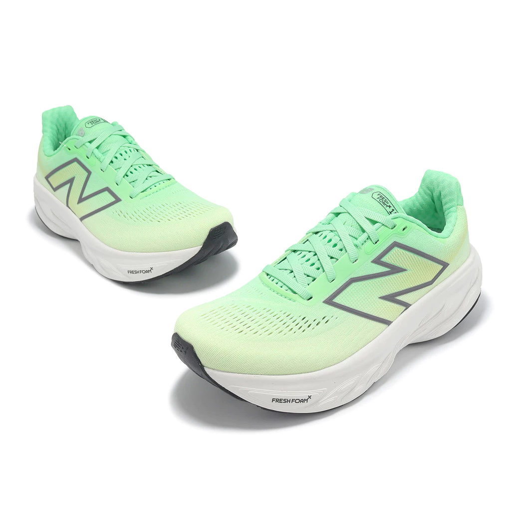 踩在雲端的極致緩震！New Balance Fresh Foam X 1080v14 (W1080F14) 實測推薦：女子慢跑鞋天花板，寬楦舒適與日常通勤的全能神器
