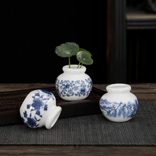 陶瓷器    小瓷瓶 EF 58 A small painted Cizhou jar<br><br>元磁州窯花紋小罐