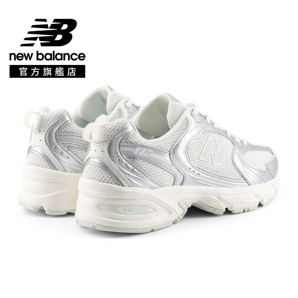 千禧復古跑鞋的巔峰之作！New Balance U5303IR 白銀老爹鞋深度推薦