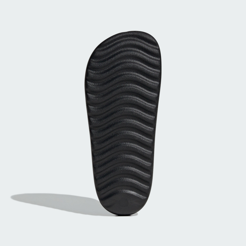 adidas ADILETTE LUMIA 拖鞋評價：1192 元值不值得買？快乾、厚底腳感怎麼看 (3/9)