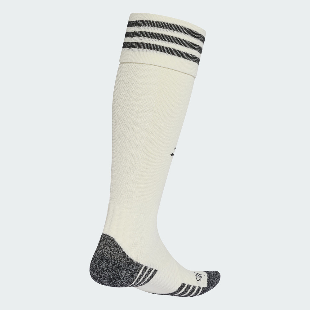 adidas 世界盃 日本 客場及膝襪 JN1920 評價：250 元值不值得買？球迷穿搭與實戰用途分析 (3/7)