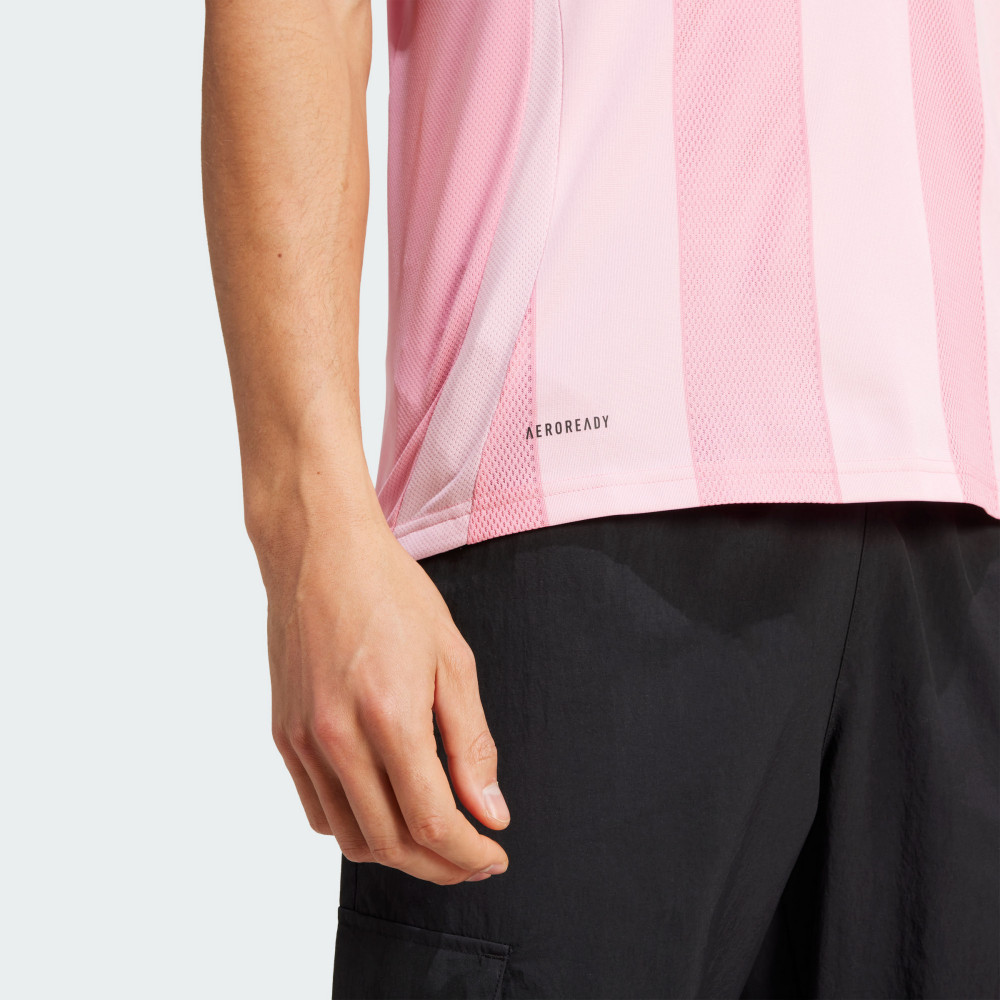 adidas INTER MIAMI CF 25/26 MESSI 主場球衣評價：梅西迷值不值得買這件粉紅戰袍？ (8/8)