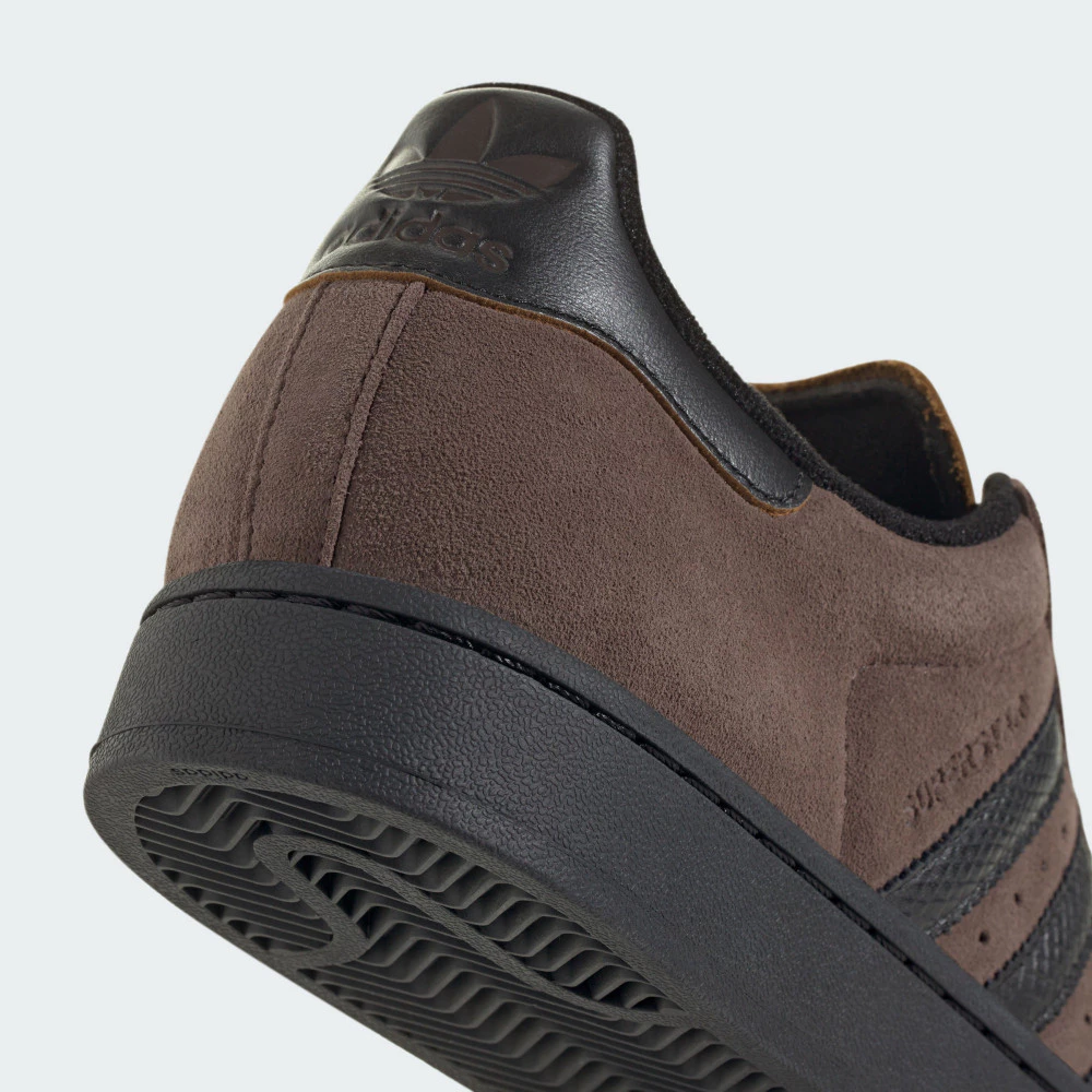 頂級棕調奢華街頭：adidas Originals Superstar II (JH7696) 深度評測與穿搭導購指南