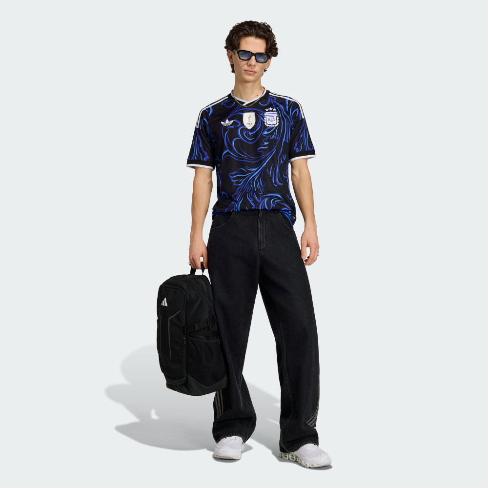adidas 阿根廷客場球衣 JM8395 評價：2 千元值不值得買？版型、材質、穿搭一次看 (3/13)