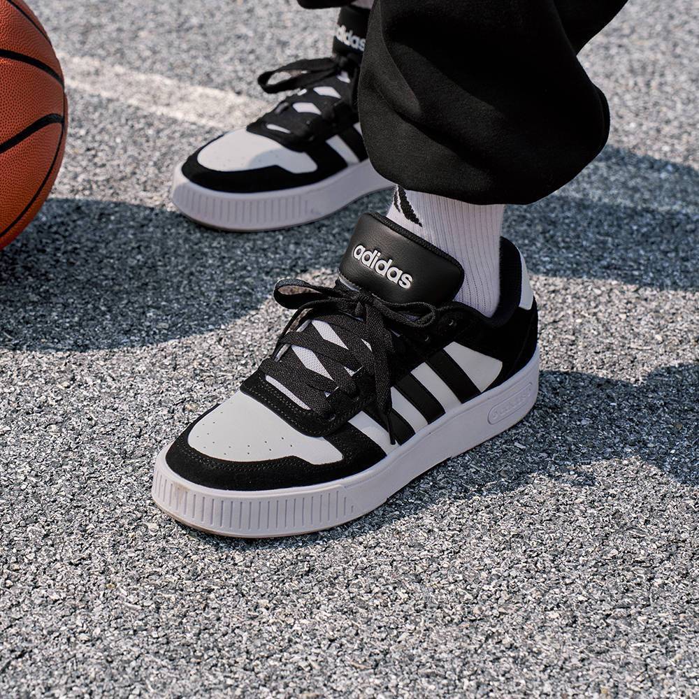 adidas D-PAD 運動休閒鞋推薦：1290 元值得買嗎？復古籃球風穿搭與選購重點 (4/8)