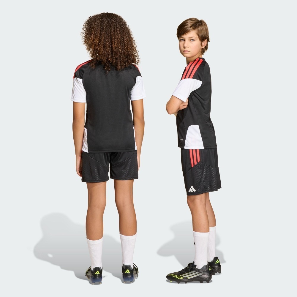 adidas TIRO 26 COMPETITION 童裝短褲評價：夏天練球不黏腿的實穿心得 (3/14)