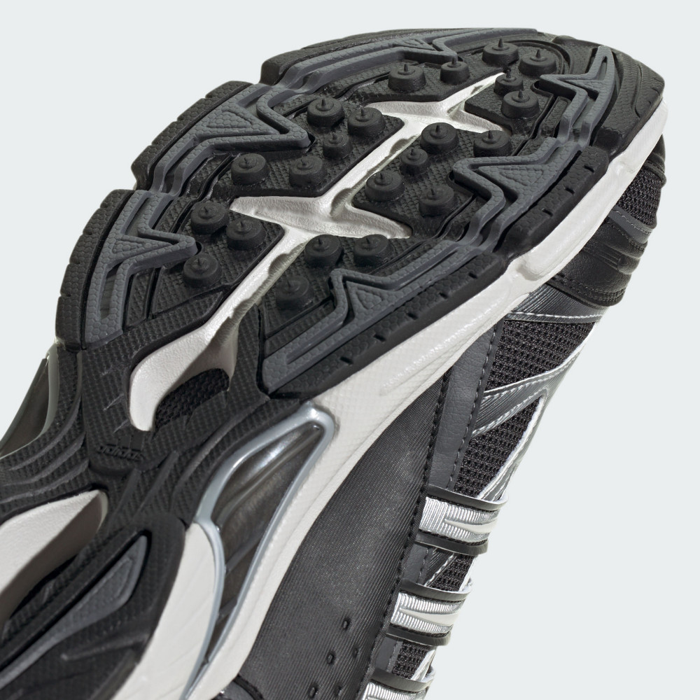 adidas TEMPER RUN 2.0 評價與穿搭推薦：千元入手 Y2K 跑鞋風值得買嗎？ (8/12)